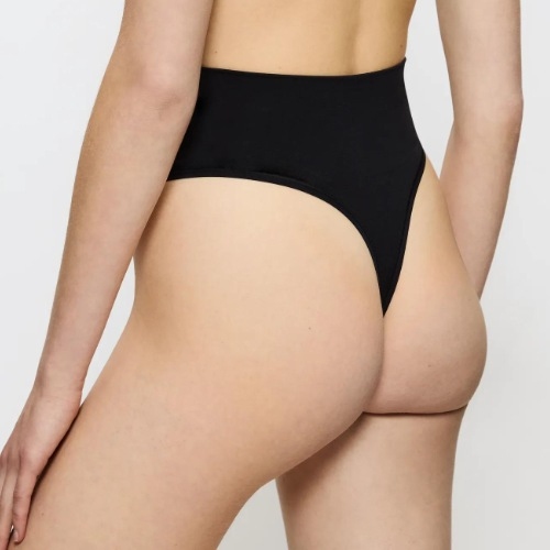 Triumph Soft Sculpt black thong