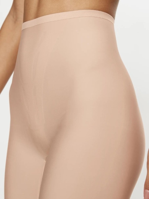 Triumph Shape Smart beige short