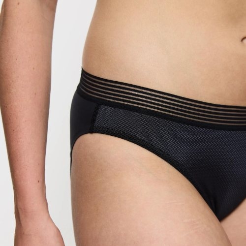Triumph Infinite Sensation black brief