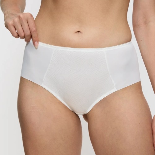 Triumph Essential Minimizer ivory brief