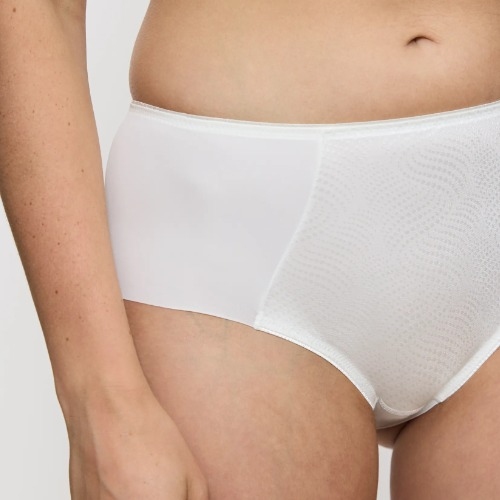Triumph Essential Minimizer ivory brief