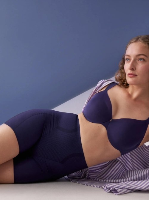 Triumph BMU Illusion Curve navy blue padded bra