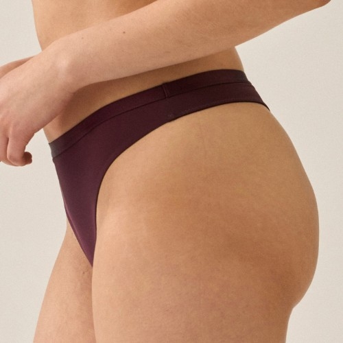 Naturana Everyday bordeaux thong
