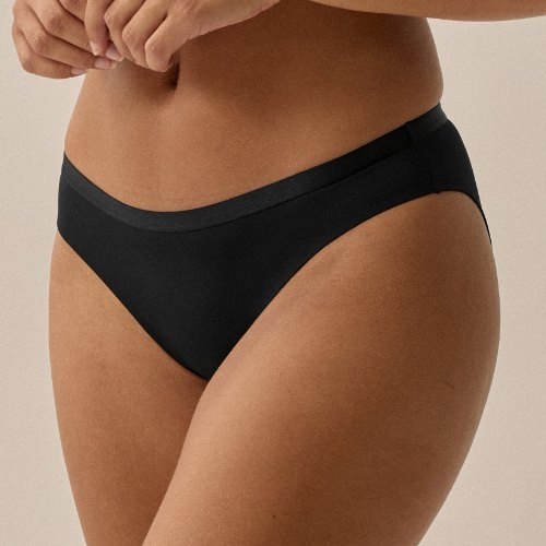 Naturana Everyday black brief