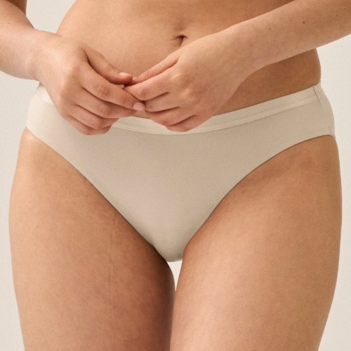 Naturana Everyday beige brief