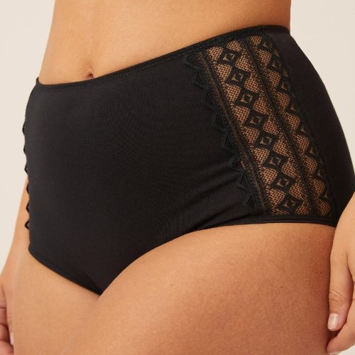Naturana Solutions black period panty