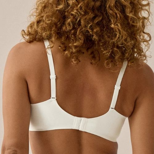Naturana Side smoother white wireless bra
