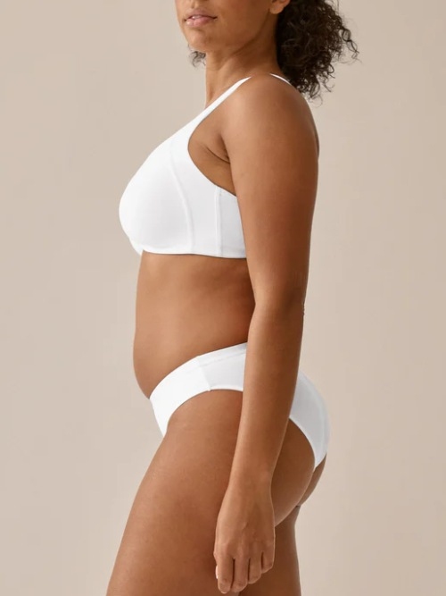 Naturana Heritage white wireless bra