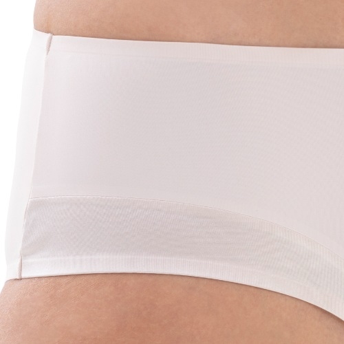 Mey Glorious crème short