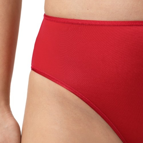 Mey Joan red brief