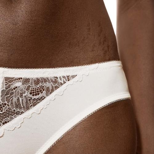 Mey Luxurious champagne brief