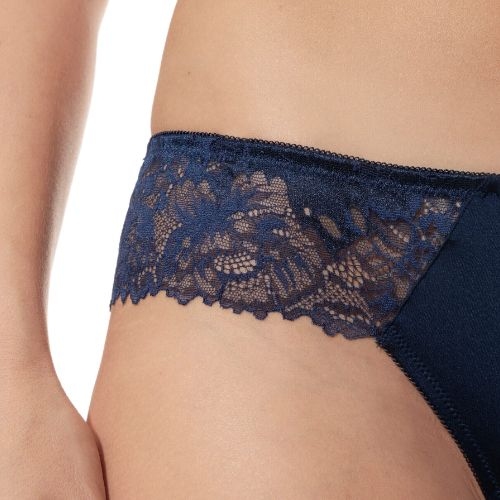Mey Lingerie Luxurious navy blue thong