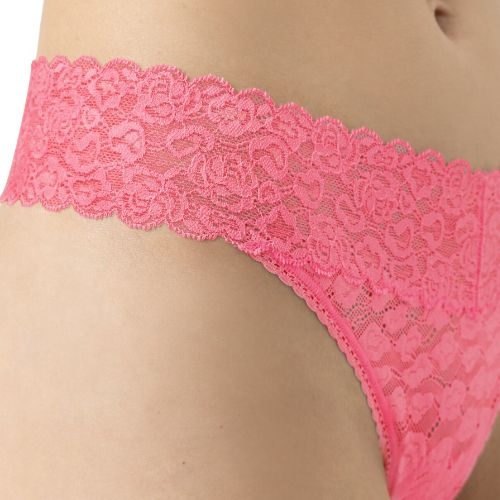 Mey Lingerie Savage Lace fuchsia thong