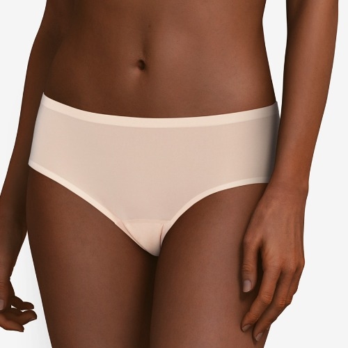 Chantelle SoftStretch beige short