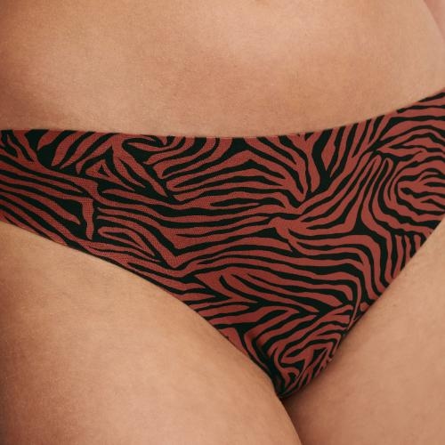 Chantelle SoftStretch black/print thong