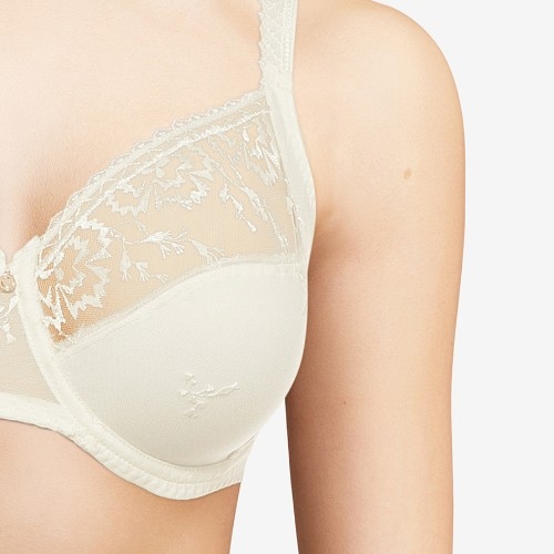 Chantelle Every Curve white non-padded bra