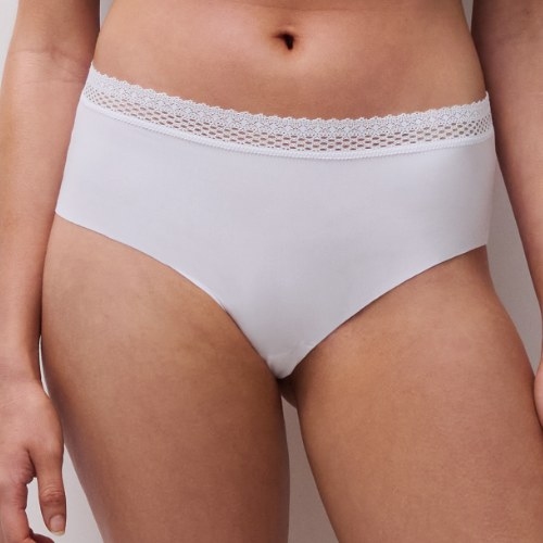 Chantelle Cozy Chic white short