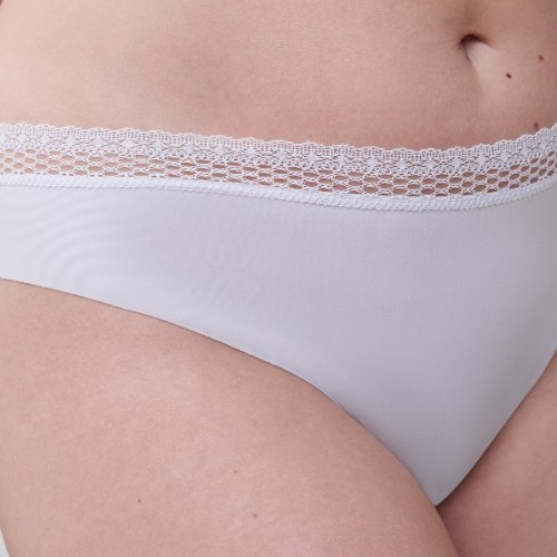 Chantelle Cozy Chic white brazilian