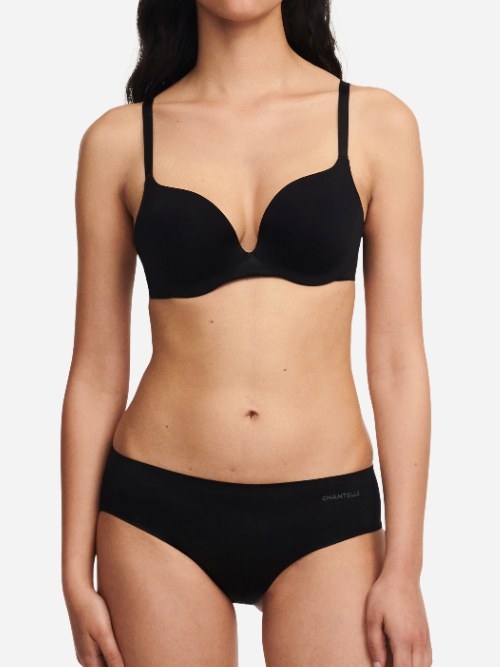 Chantelle Essentiall black push up bra