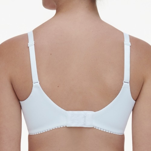 Chantelle Easy Support white non-padded bra