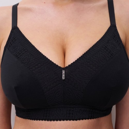 Chantelle Easy Support black wireless bra