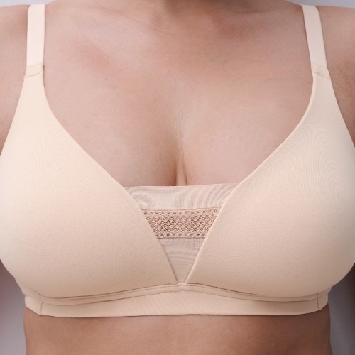 Chantelle Easy Bliss beige wireless bra