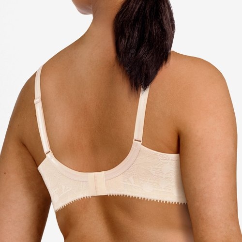 Chantelle Day to Night beige padded bra