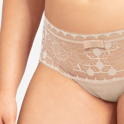 Chantelle  white short