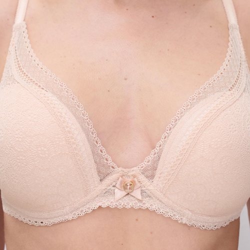 Chantelle  beige padded bra