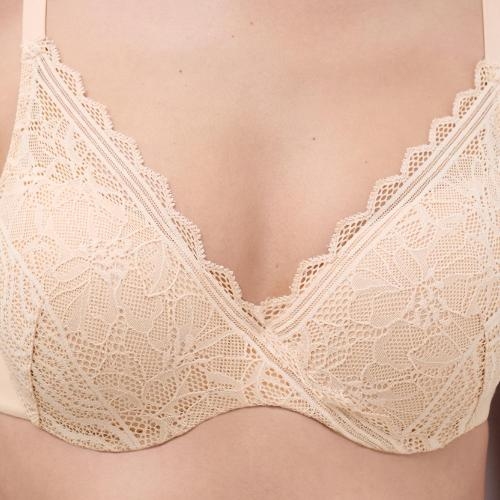 Chantelle Floral Touch beige padded bra