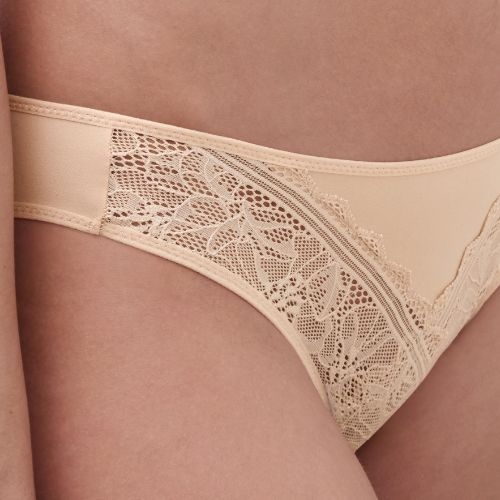 Chantelle Floral Touch beige brief
