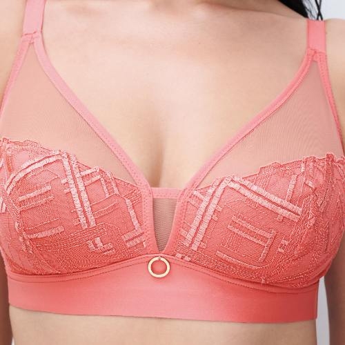 Chantelle Graphic Support coral wireless bra