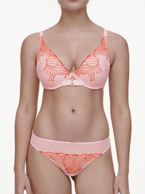 Chantelle Legend pink push up bra