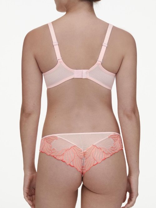 Chantelle Legend pink push up bra