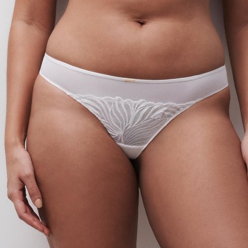 Chantelle Legend white short