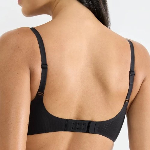 Sloggi Zero Feel black push up bra