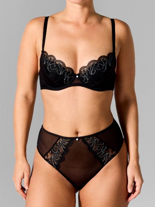 Sapph Chan black padded bra