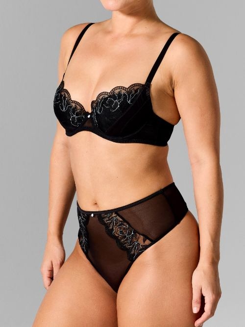 Sapph Chan black padded bra