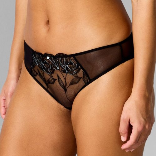 Sapph Chan black brief
