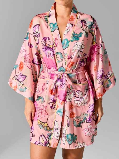 Sapph Jolie pink kimono