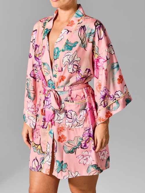Sapph Jolie pink kimono