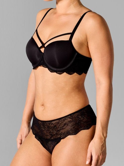 Sapph Fabulous black brazilian