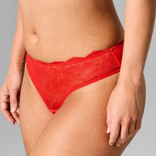 Sapph Fabulous red thong