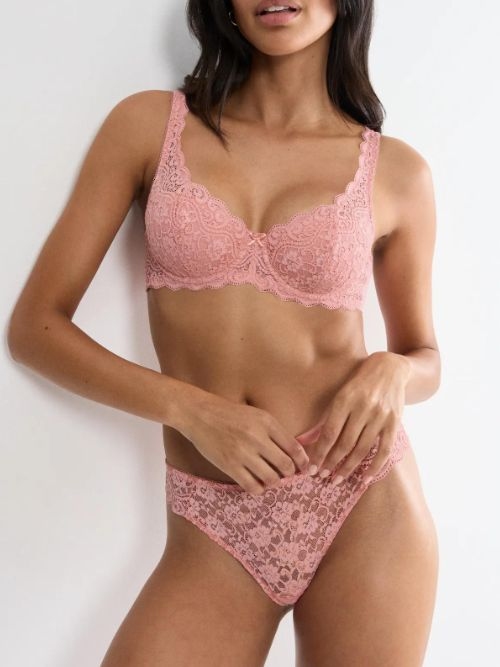 Triumph Amourette pink padded bra