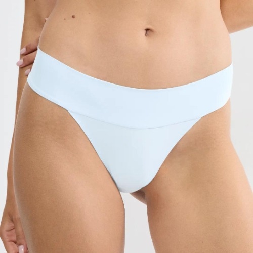 Triumph Body Make-Up Illusion blue thong