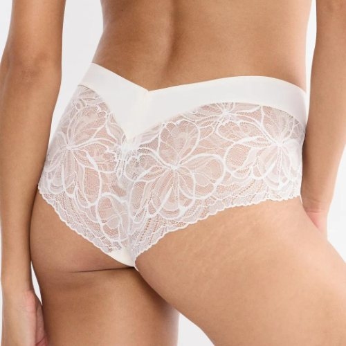 Triumph Body Make-Up Illusion Lace off white short