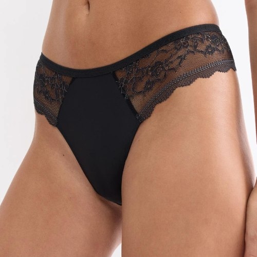 Triumph Comfort Allure black thong