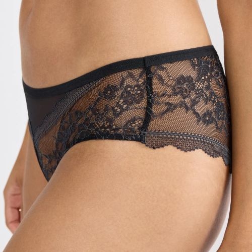 Triumph Comfort Allure black short