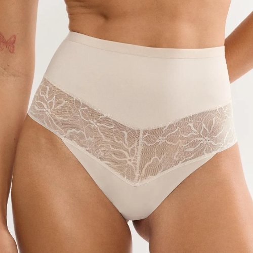 Triumph Comfort Contour skin thong