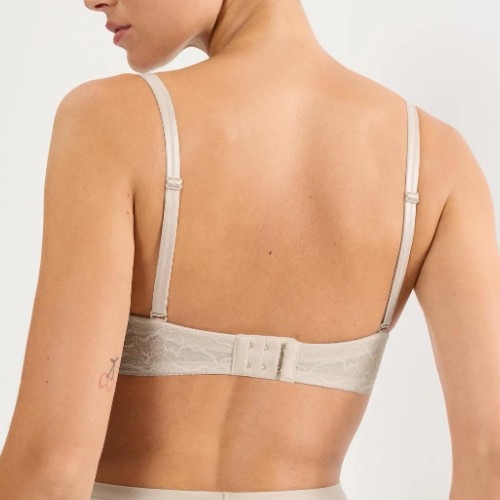 Triumph Comfort Contour skin padded bra